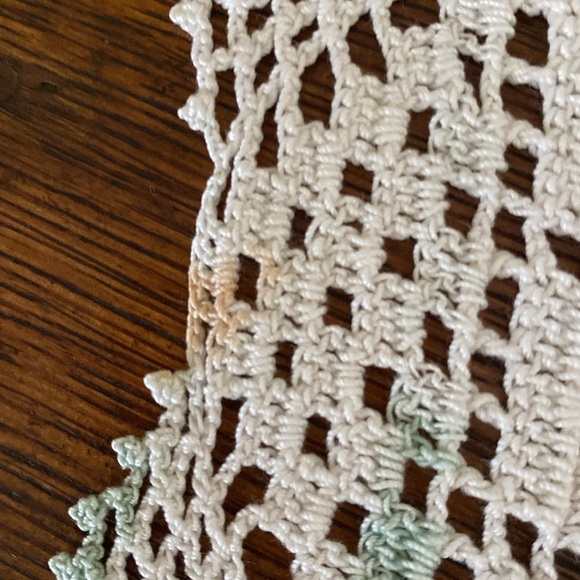 VTG Handmade Crochet Doilies Set of 4 - Picture 9 of 9